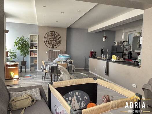 Immeuble à vendre 249 000 € 400 m² Sous-Prefecture Stainville Casernes Lunéville 54300