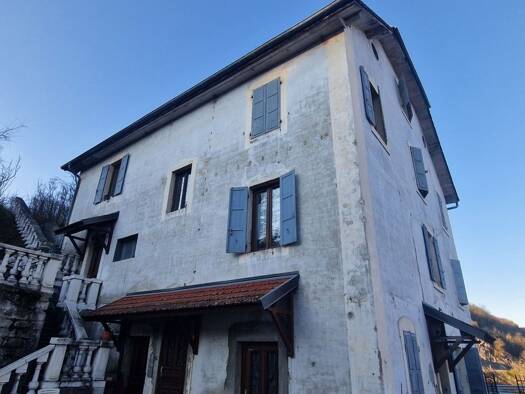 Appartement à vendre 119 000 € 3 pièces 2 chambres 58 m² Étage 2/3 Yenne 73170