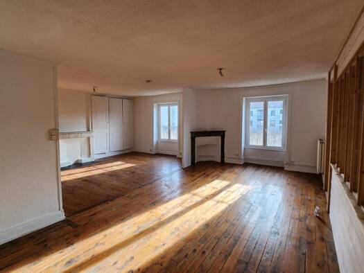 Appartement à louer 805 € 3 pièces 2 chambres 83 m² Étage 3/3 Les-Collines Vienne 38200