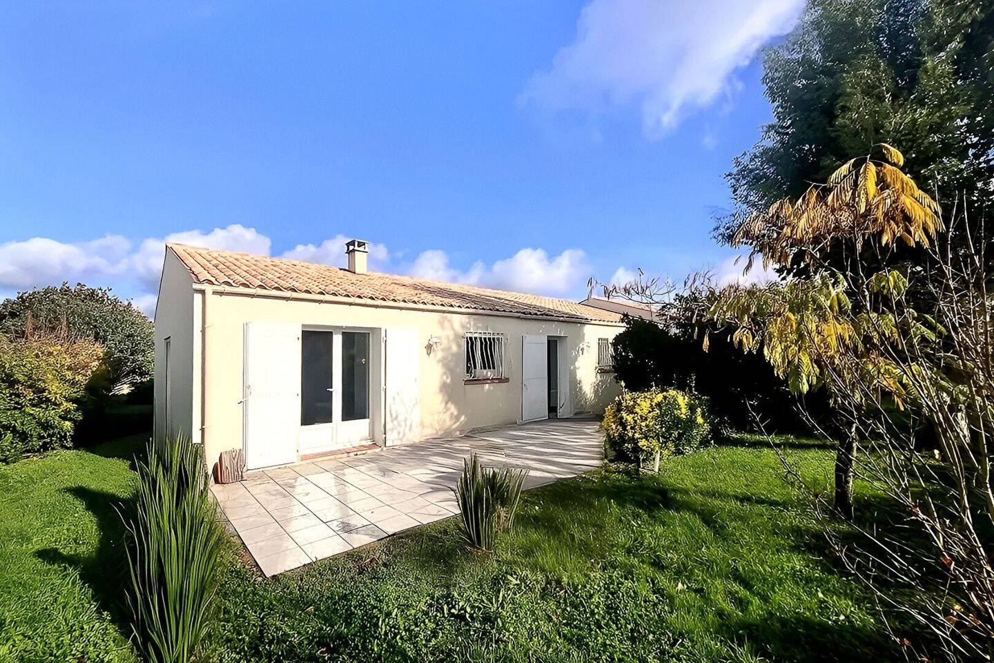 Maison à vendre, 112m², SAINT JEAN DE LIVERSAY