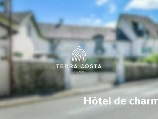 Hôtel à vendre 2 343 000 € 2 300 m² d'espace de restauration Pau 64000