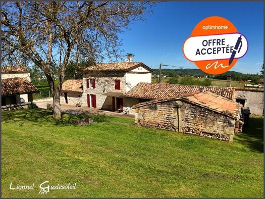 Maison à vendre 239 000 € 8 pièces 5 chambres 192 m² 4 988 m² de terrain Pineuilh 33220