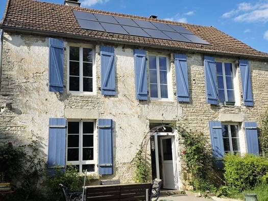 Demeure à vendre 199 000 € 7 pièces 3 chambres 155 m² 7 800 m² de terrain Cruzy-le-Châtel 89740