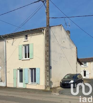 Maison à vendre 69 000 € 2 pièces 1 chambre 76 m² Reffannes 79420