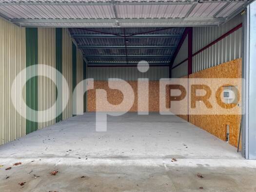 Entrepôt à louer 600 € 120 m² d'espace de stockage Saubrigues 40230
