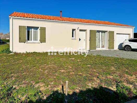 Maison de plain-pied à vendre 257 000 € 4 pièces 3 chambres 93 m² 600 m² de terrain Berneuil 17460