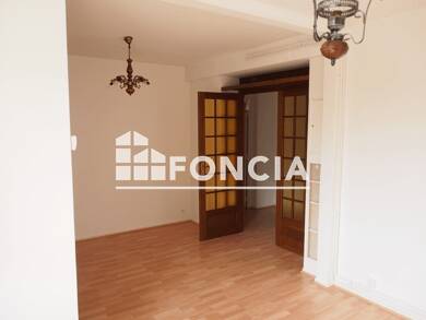 Appartement à louer 883 € 5 pièces 3 chambres 81,8 m² 1er étage Le Village Saint-Martin-d'Hères 38400