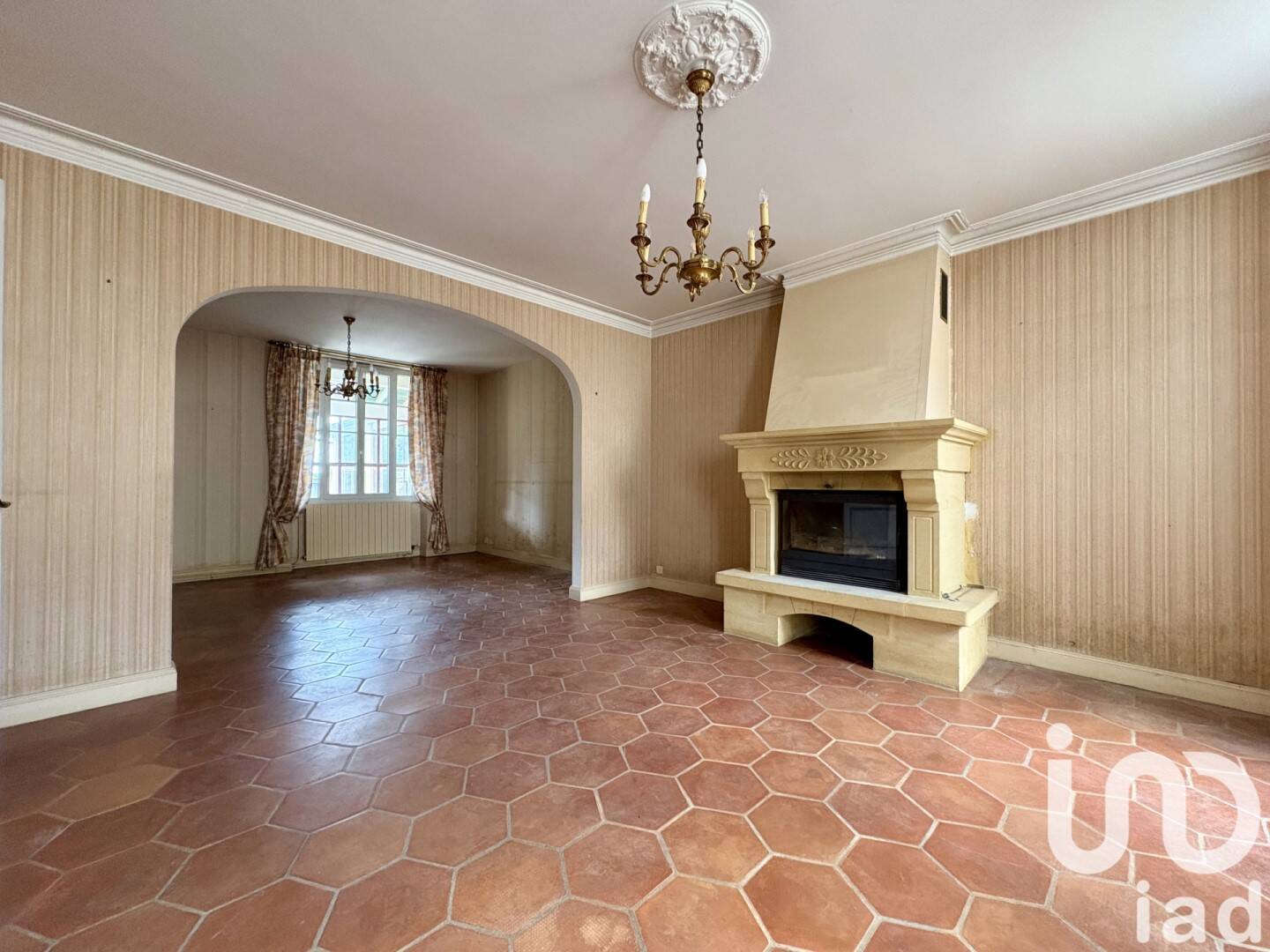 Maison à vendre, 330m², VILLEFRANCHE DE LONCHAT
