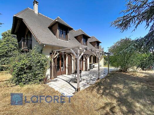 Maison à vendre 244 600 € 6 pièces 4 chambres 141 m² 2 210 m² de terrain Mesnils-sur-Iton 27160