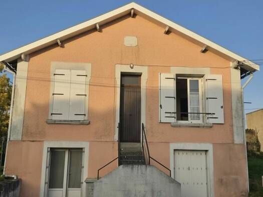 Maison de ville à vendre 202 000 € 7 pièces 6 chambres 110 m² Geoffroy Martel Saintes 17100