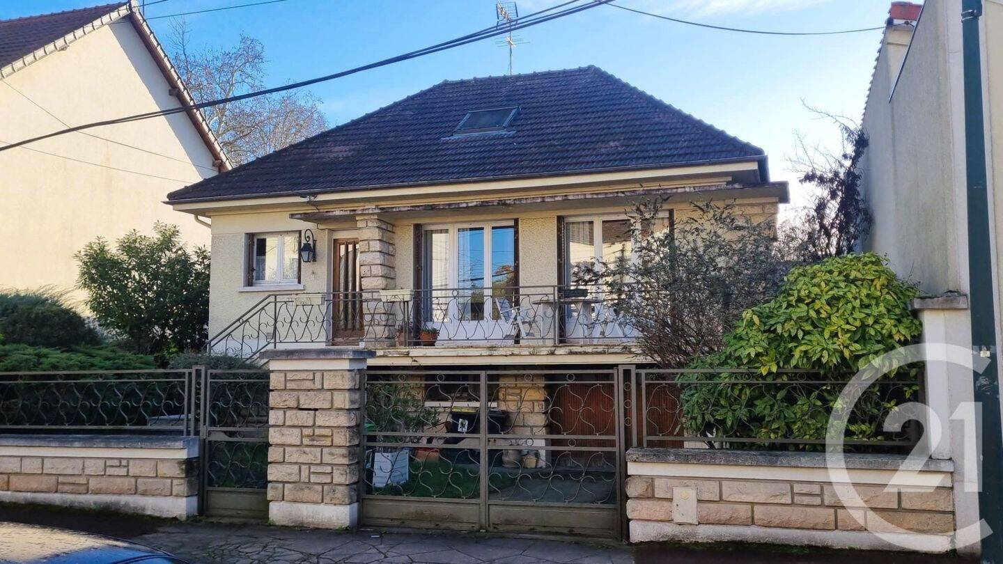 Maison à vendre, 93m², SAINT MAUR DES FOSSES