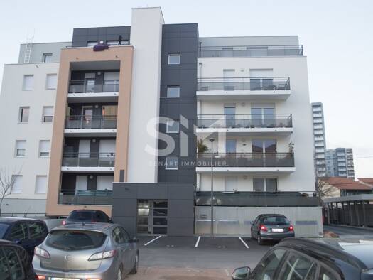 Appartement à louer - Première occupation 340 € 1 pièce 26 m² RDC/4 Clermont-Ferrand 63100
