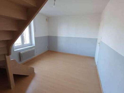 Duplex à louer 500 € 4 pièces 2 chambres 45,8 m² RDC Étreux 02510