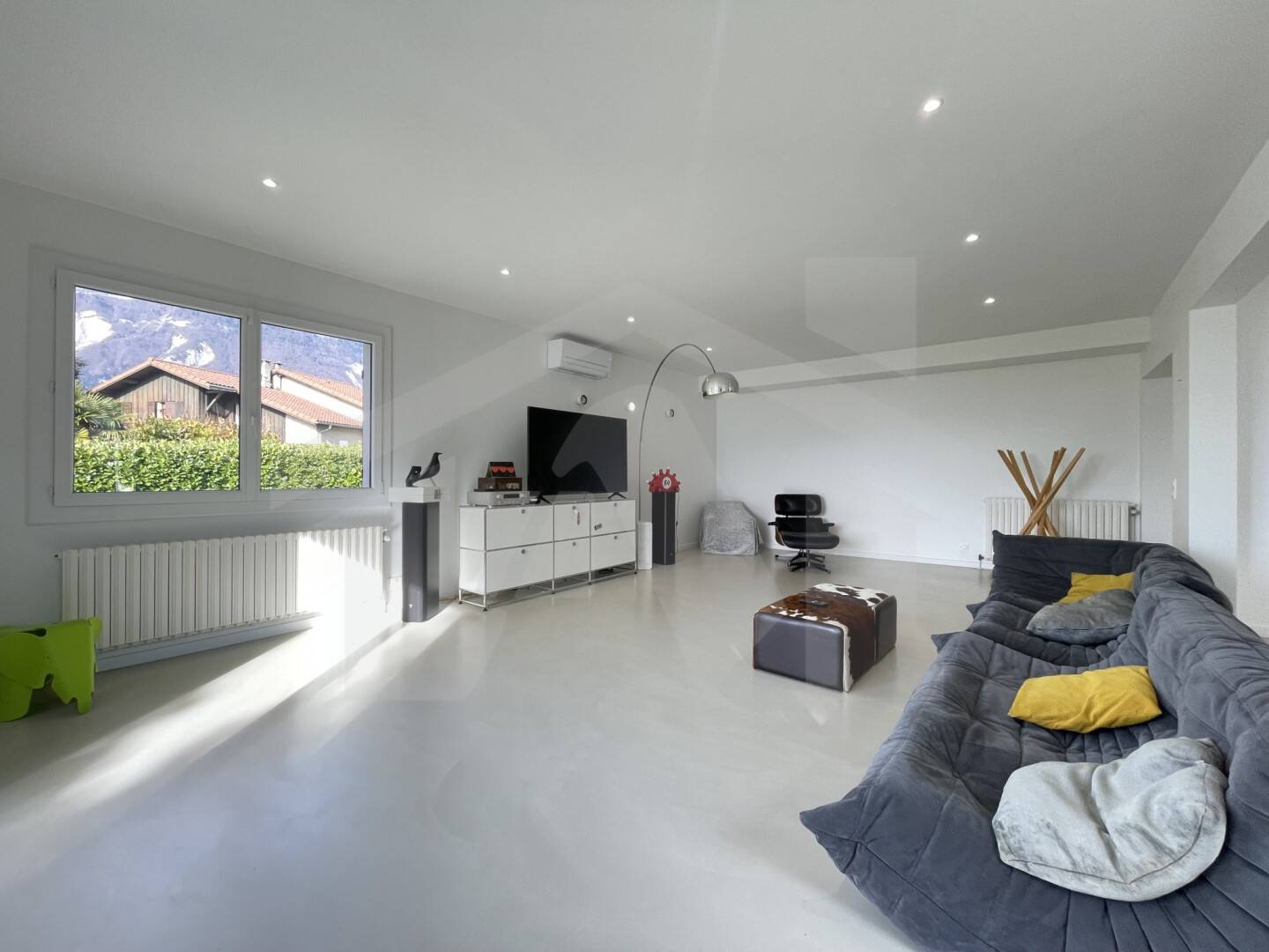 Maison à vendre, 191m², SAINT NAZAIRE LES EYMES