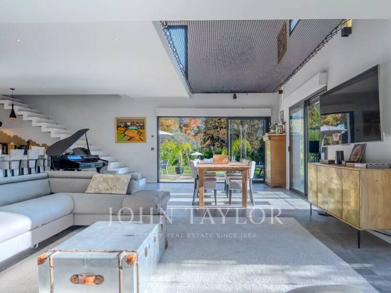 Maison à vendre, 182m², ROQUEFORT LES PINS