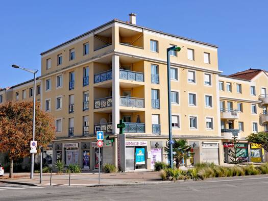Appartement à vendre 166 000 € 3 pièces 2 chambres 71 m² Étage 3/4 Centre Oullins-Pierre-Bénite 69310