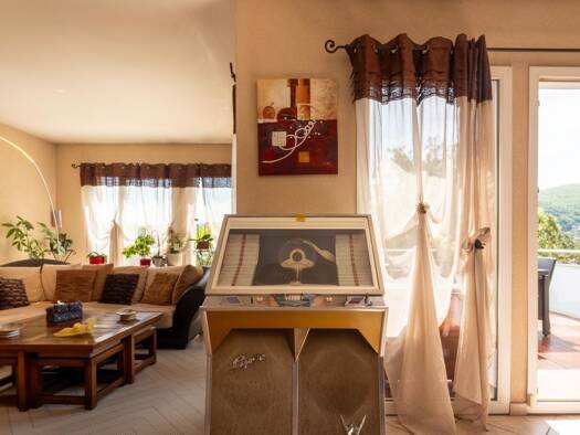 Maison à vendre 990 000 € 5 pièces 4 chambres 197 m² 585 m² de terrain Vétraz-Monthoux 74100