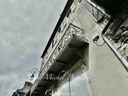 Immeuble à vendre 148 000 € 220 m² Saint-Béat-Lez 31440