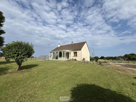 Maison à vendre 167 400 € 4 pièces 2 chambres 106,5 m² 44 005 m² de terrain Val-de-la-Hune 72440