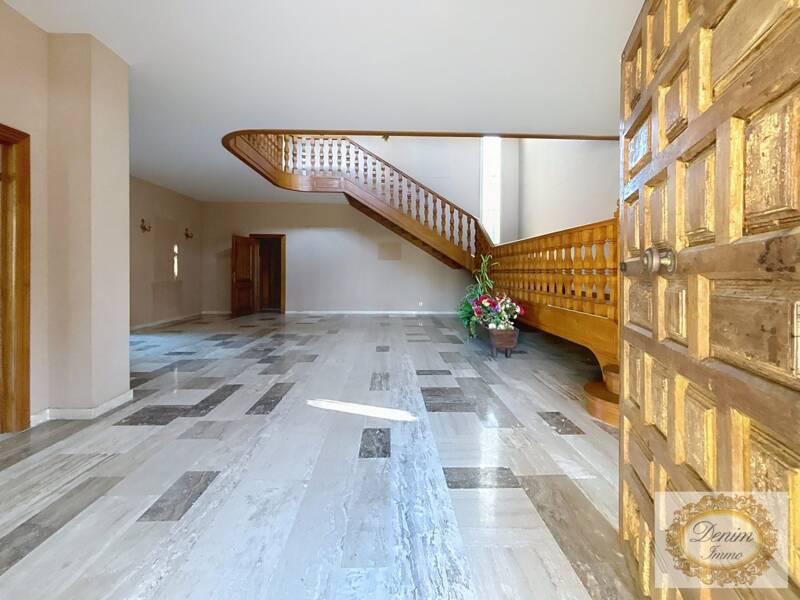 Maison à vendre, 390m², NIMES