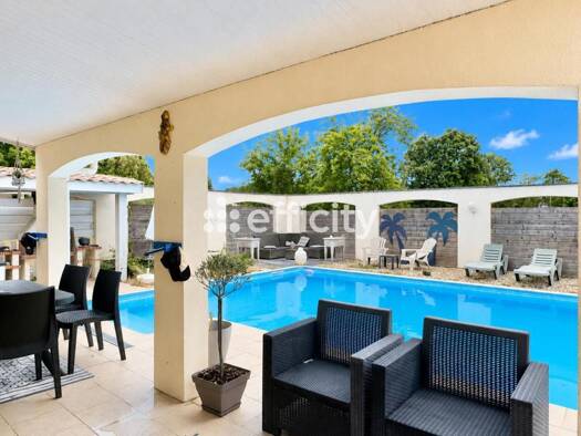 Maison à vendre 290 000 € 4 pièces 3 chambres 106 m² 2 020 m² de terrain La Lande-de-Fronsac 33240