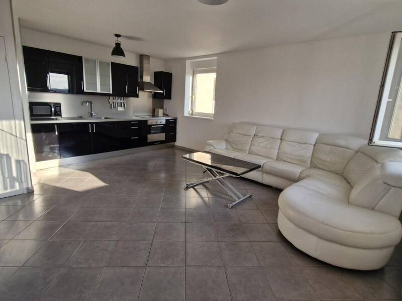 Maison à louer, 45m², NEYRON