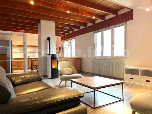 Appartement à louer 1 400 € 3 pièces 2 chambres 97 m² 1er étage Ayse 74130