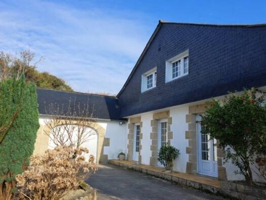 Maison à louer 800 € 3 pièces 2 chambres 95 m² Plogastel-Saint-Germain 29710