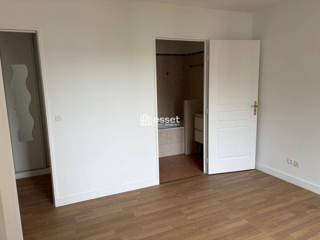 Maison à louer, 53m², COURBEVOIE