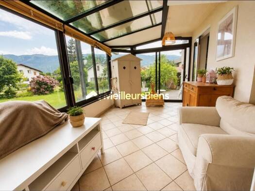 Appartement à vendre 449 000 € 3 pièces 2 chambres 99 m² Ouest Saint-Genis-Pouilly 01630