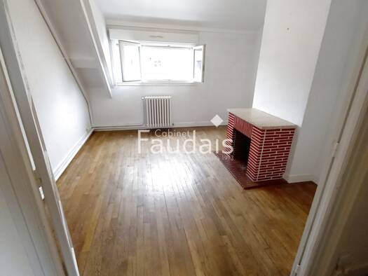 Appartement à louer 471 € 3 pièces 2 chambres 58,6 m² Étage 3/3 Saint-Lô 50000