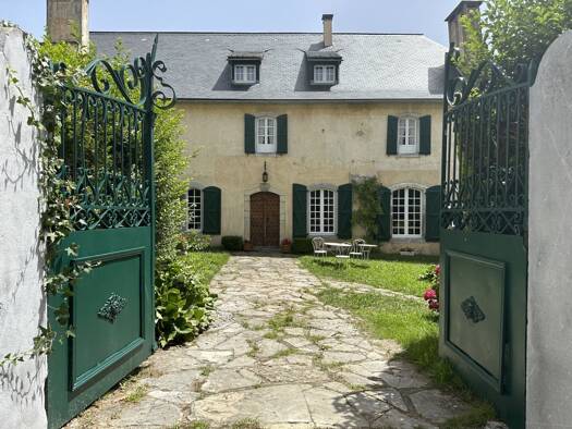 Maison à vendre 636 000 € 7 pièces 5 chambres 275 m² 640 m² de terrain Lescun 64490