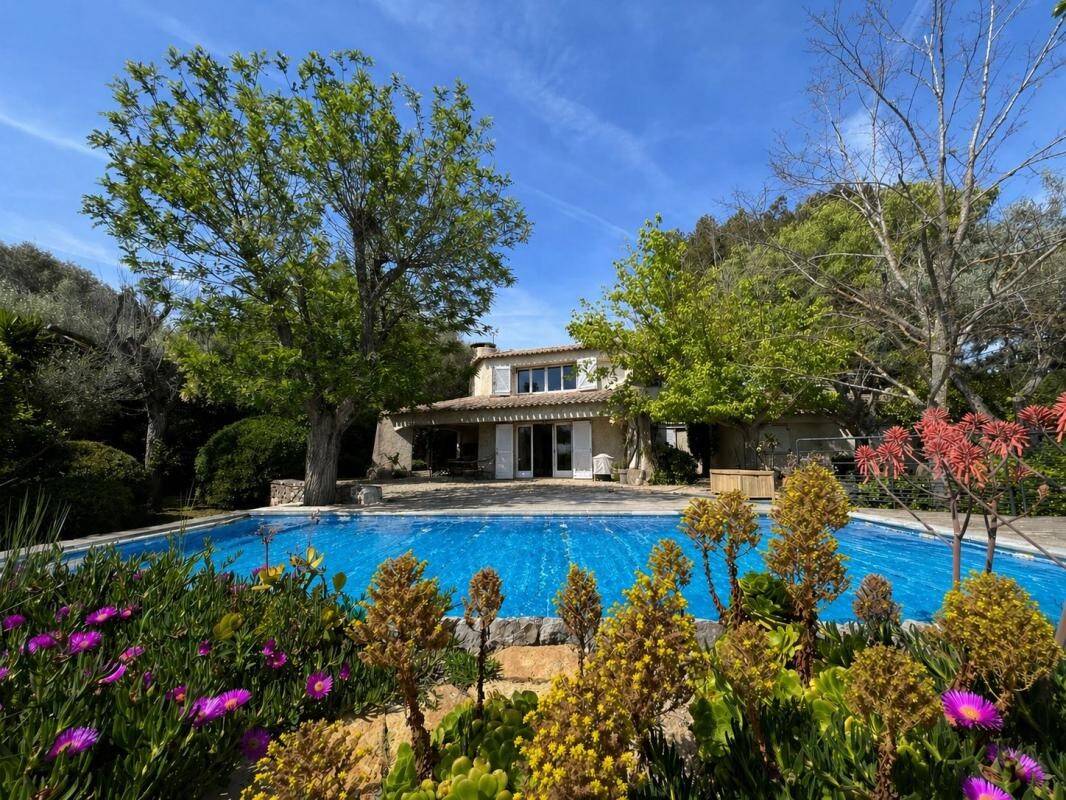 Maison à vendre, 166m², SANARY SUR MER