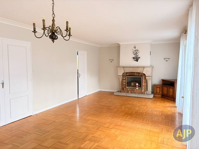 Maison à louer, 120m², PLUMELEC