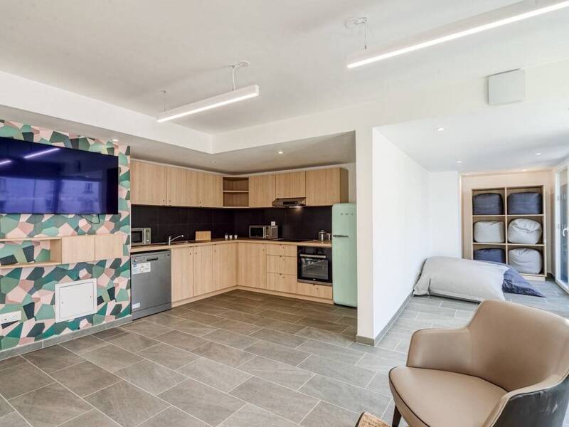 Maison à louer, 18m², PARIS 18E