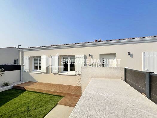 Maison de plain-pied à vendre 318 610 € 5 pièces 3 chambres 91 m² 251 m² de terrain Aigrefeuille-d'Aunis 17290