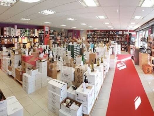 Caviste à vendre Fonds de commerce 134 400 € 2 pièces 120 m² de surface de vente Drumettaz-Clarafond 73420