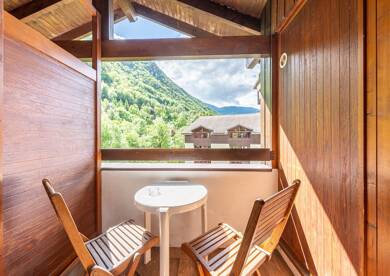 Appartement à vendre 130 000 € 1 pièce 27,7 m² 4ème étage Brides les Bains 73570