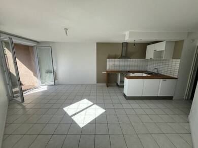 Appartement à vendre 129 808 € 2 pièces 1 chambre 47 m² RDC/2 Centre Cugnaux 31270