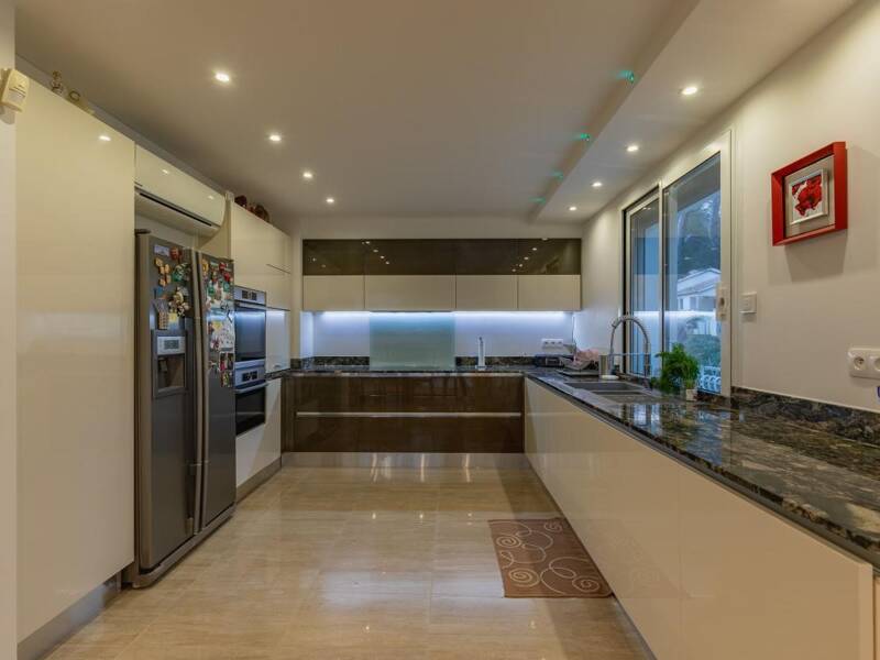 Maison à vendre, 220m², SAINT MANDRIER SUR MER