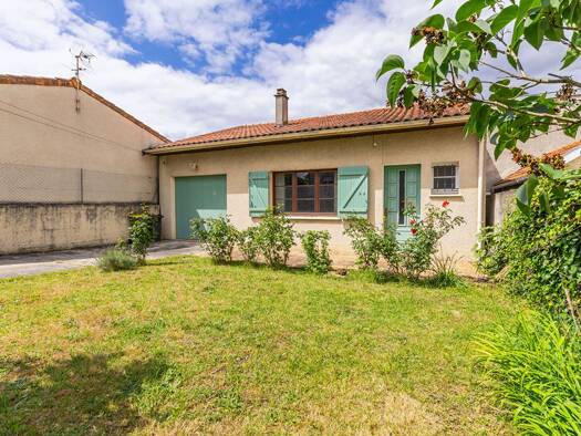 Maison de plain-pied à vendre 491 500 € 4 pièces 3 chambres 123,95 m² 460 m² de terrain Centujean Bègles 33130