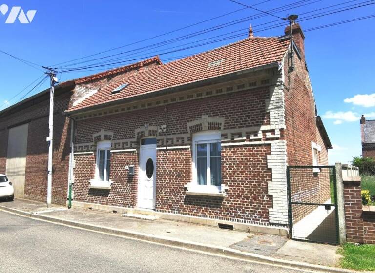 Maison à vendre 78 947 € 4 pièces 1<br/>chambre 322 m²<br/>terrain Damery 80700