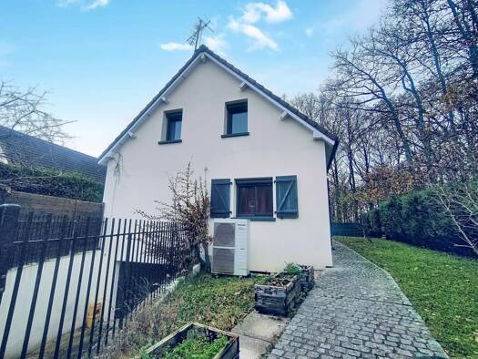 Maison à vendre 252 000 € 7 pièces 5 chambres 107 m² 435 m² de terrain Netreville Évreux 27000