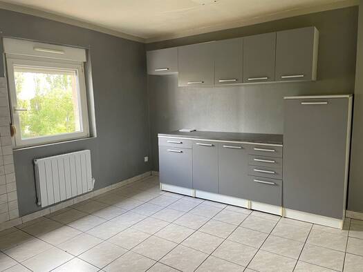 Appartement à louer 485 € 2 pièces 1 chambre 48 m² Étage 2/2 Nord Ouest Talange 57525