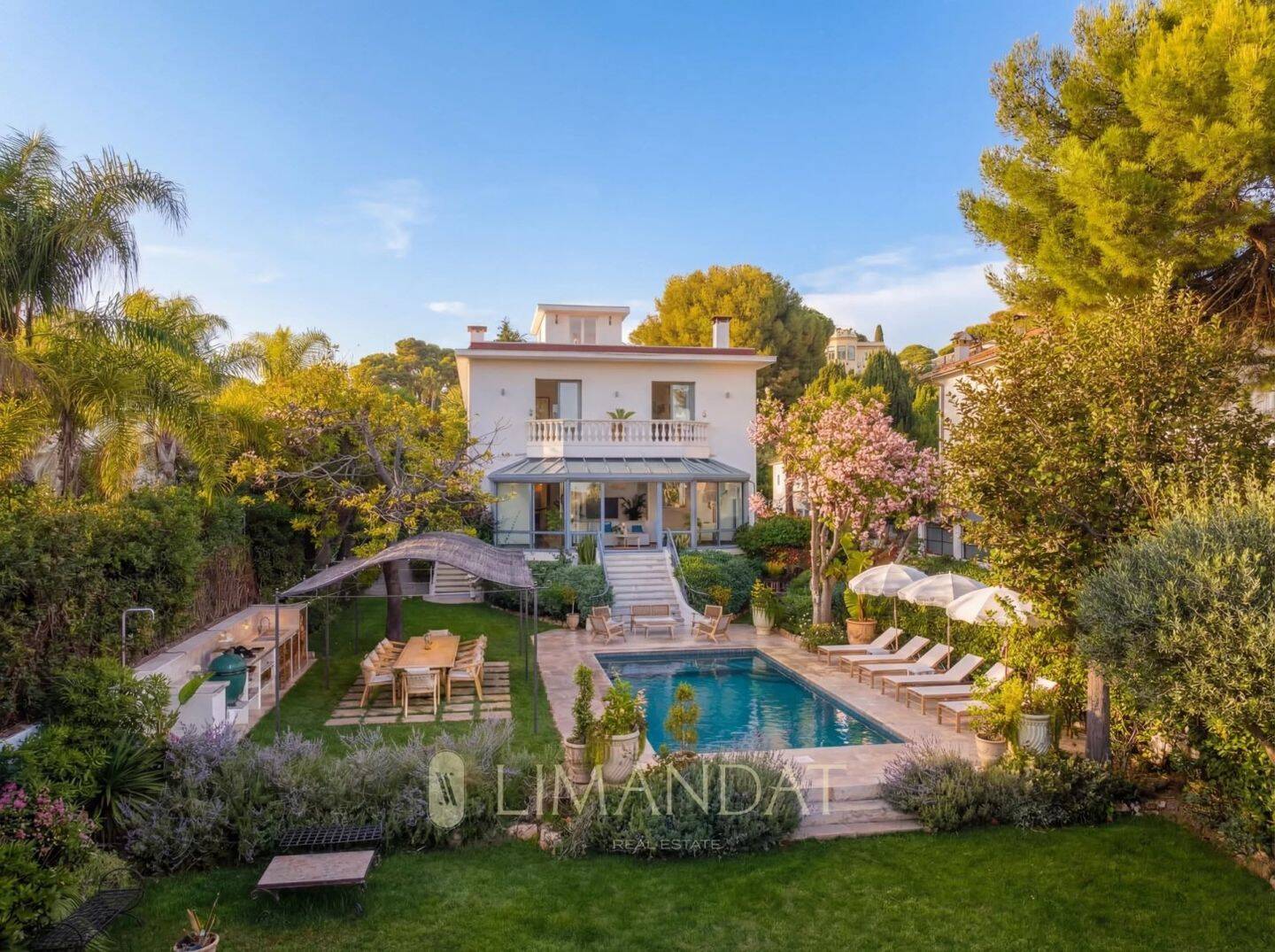 Maison à louer, 270m², ANTIBES