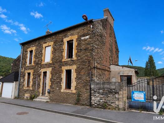 Maison à vendre 130 000 € 8 pièces 6 chambres 220 m² Sud Bogny-sur-Meuse 08120