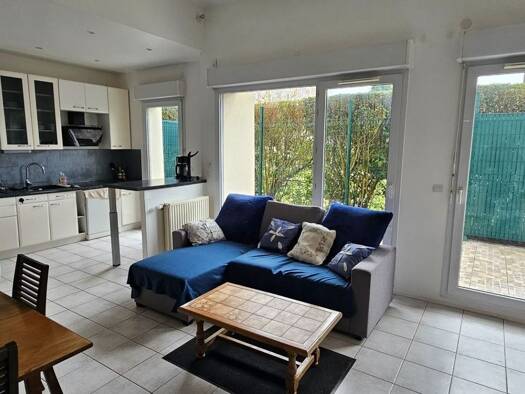 Appartement à louer 1 200 € 3 pièces 2 chambres 68 m² RDC/3 Ile de France Les Ulis 91940