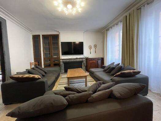 Hôtel à vendre Fonds de commerce 378 000 € 9 pièces 261 m² d'espace de restauration Château-Renault 37110