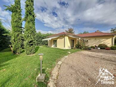 Maison de plain-pied à vendre 490 000 € 6 pièces 3 chambres 204 m² 1 721 m² de terrain Chamagnieu 38460