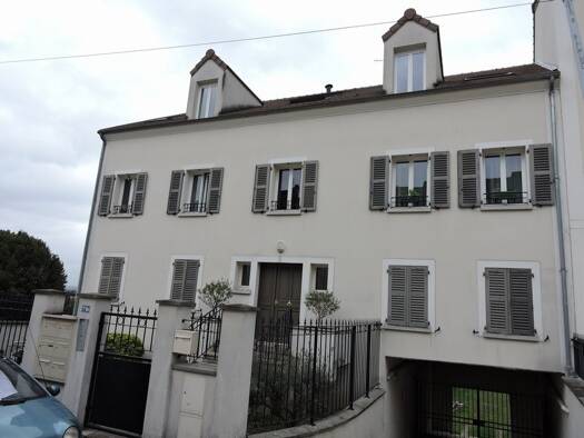 Appartement à louer 770 € 2 pièces 1 chambre 35 m² 2ème étage Vaujours 93410